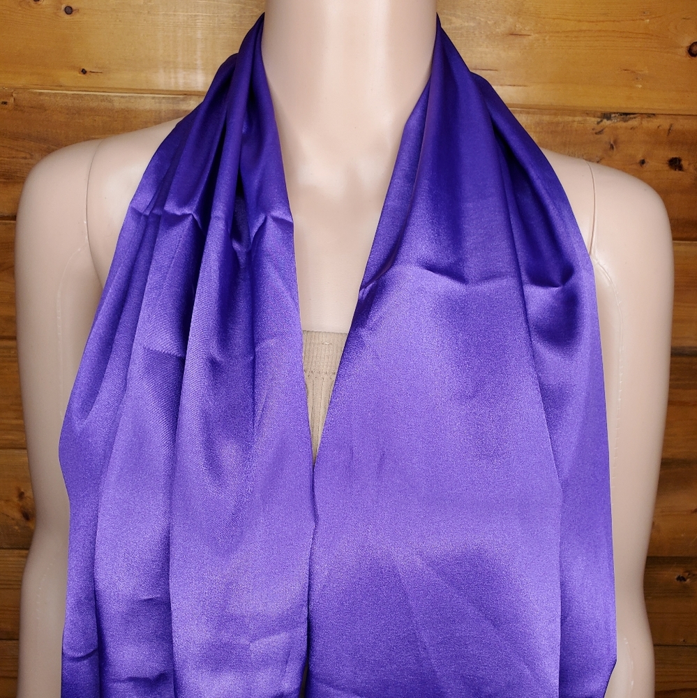 ❤️ NWOT 3/$15 Purple scarf